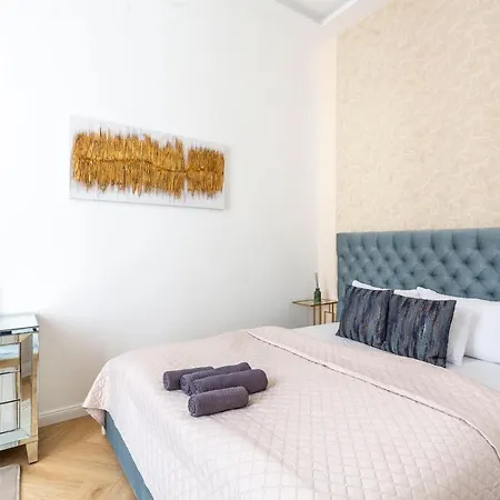 Luxurious Bajcsy Next To The Basilica *