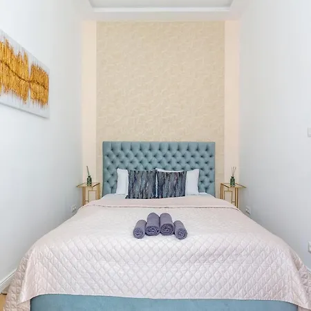 Luxurious Bajcsy Next To The Basilica Appartement