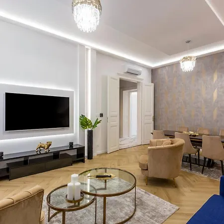 Appartement Luxurious Bajcsy Next To The Basilica Boedapest