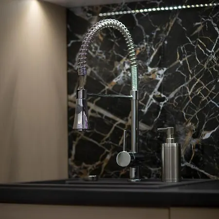 Luxurious Bajcsy Next To The Basilica Appartement Boedapest