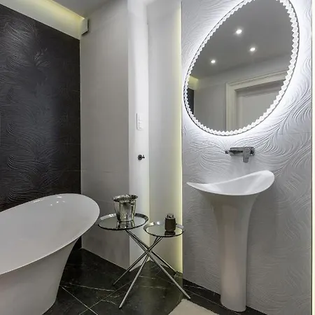 Luxurious Bajcsy Next To The Basilica * Boedapest