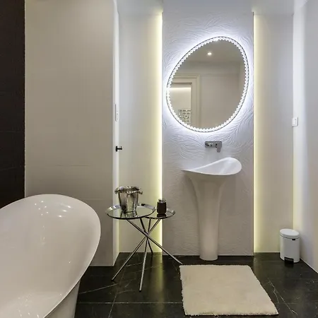 Luxurious Bajcsy Next To The Basilica Lejlighed