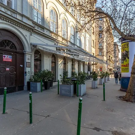 Luxurious Bajcsy Next To The Basilica Lejlighed Budapest
