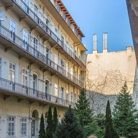 דירה Luxurious Bajcsy Next To The Basilica *